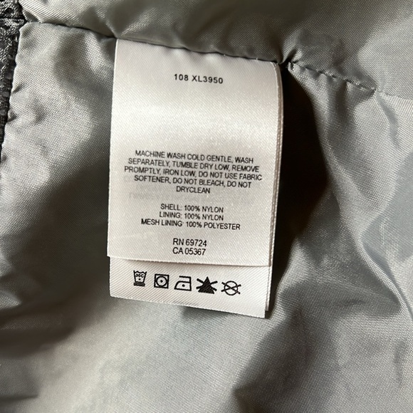 Columbia Packable Rain Jacket Size XL - Picture 12 of 12